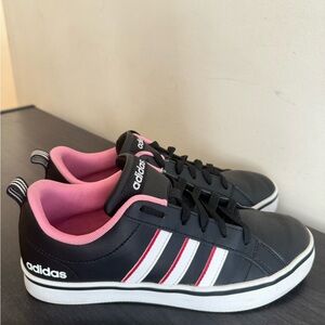 Women adidas sneakers size 7